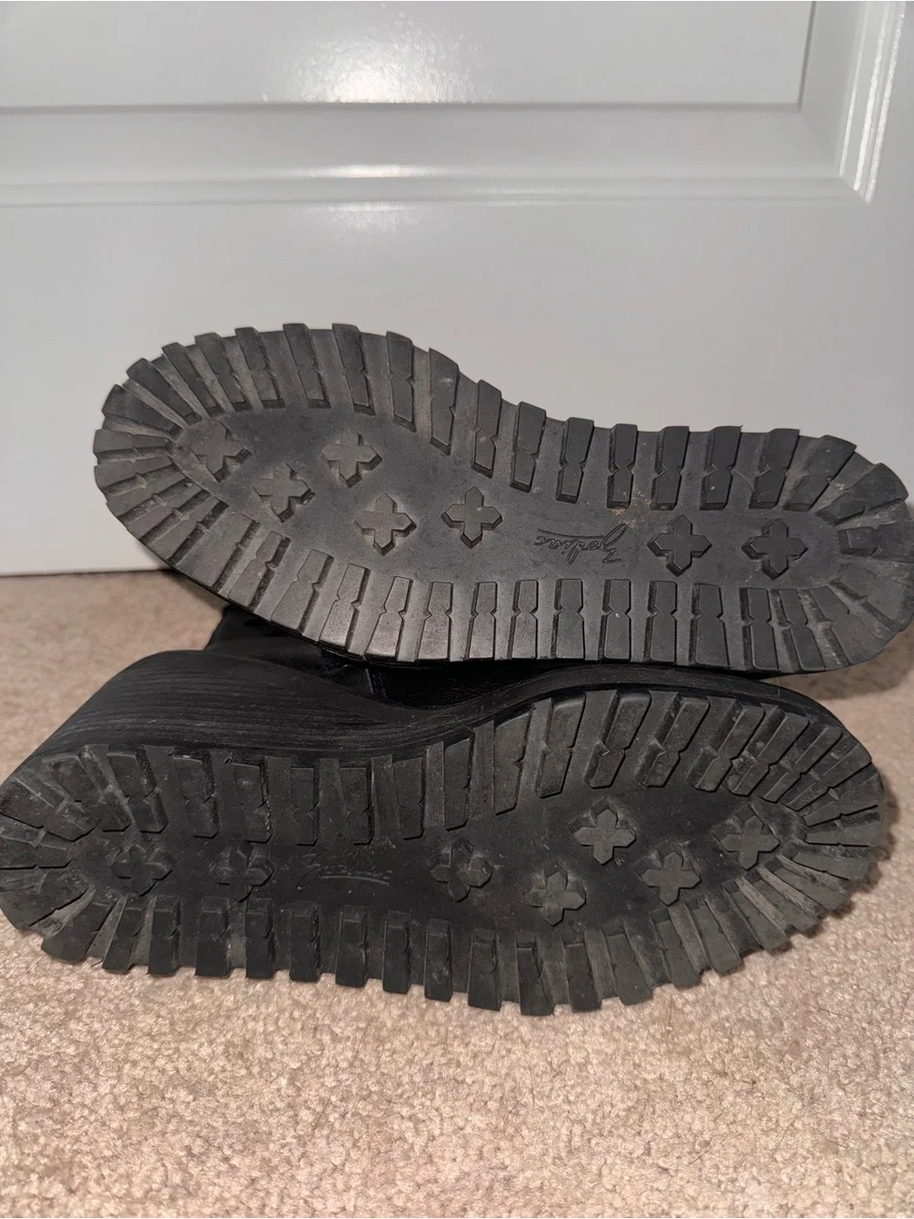 Zodiac Julie Lug Sole Wedge Bootie 7